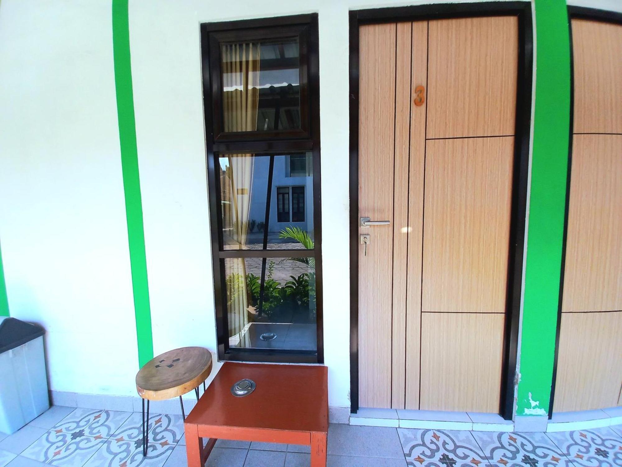 Hotel Jogja Kili Suci By Simply Homy Yogyakarta Exterior photo